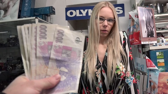 Хороший чешский анал за деньги в порно от первого лица